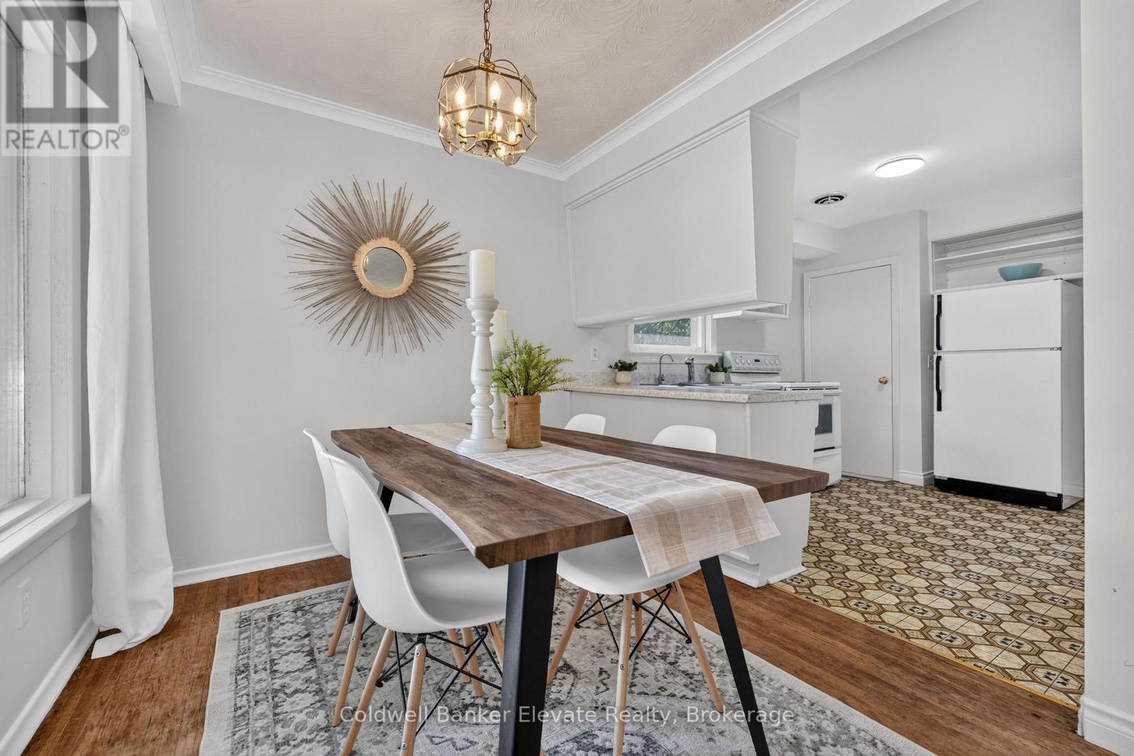 46 Mcintyre Crescent, Halton Hills, ON - Indoor Photo Showing Dining Room