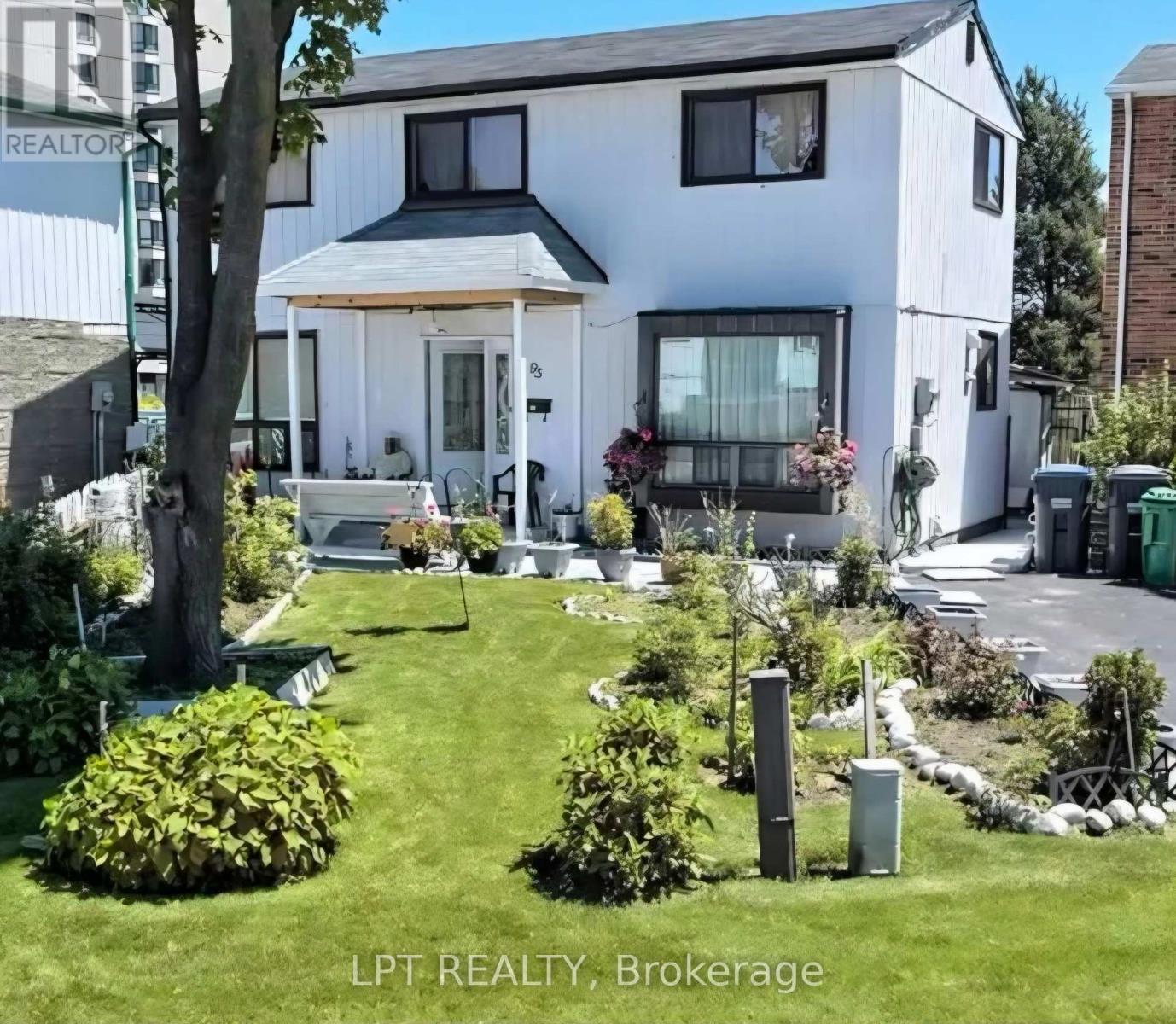 95 Huntingwood Crescent, Brampton, ON - Outdoor