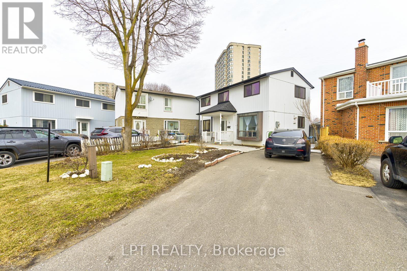 95 Huntingwood Crescent, Brampton, ON - Outdoor