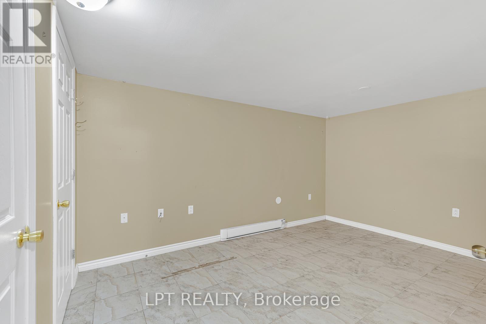 95 Huntingwood Crescent, Brampton, ON - Indoor Photo Showing Other Room