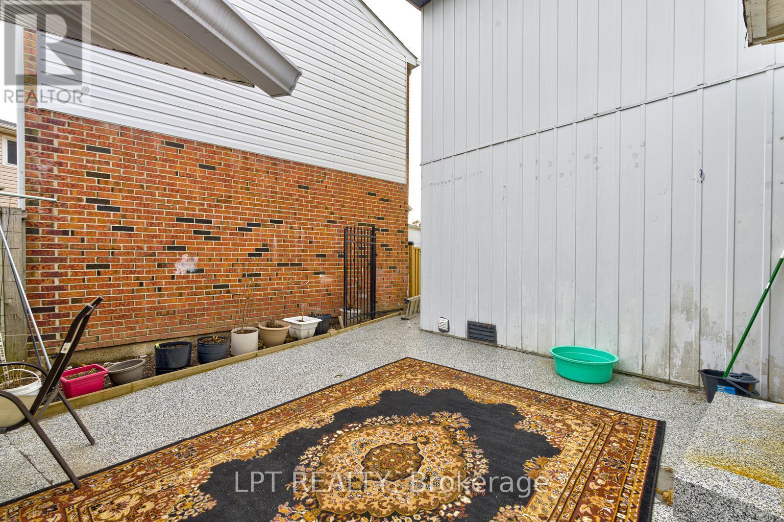 95 Huntingwood Crescent, Brampton, ON - Outdoor With Exterior