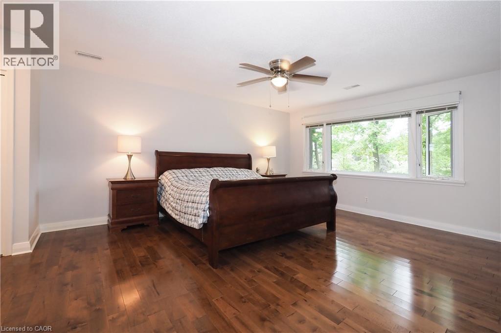 181 Lincoln Road, Waterloo, ON - Indoor Photo Showing Bedroom