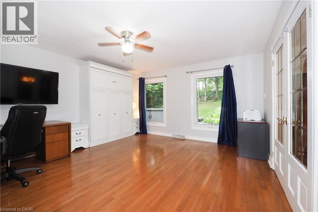 181 Lincoln Road, Waterloo, ON - Indoor