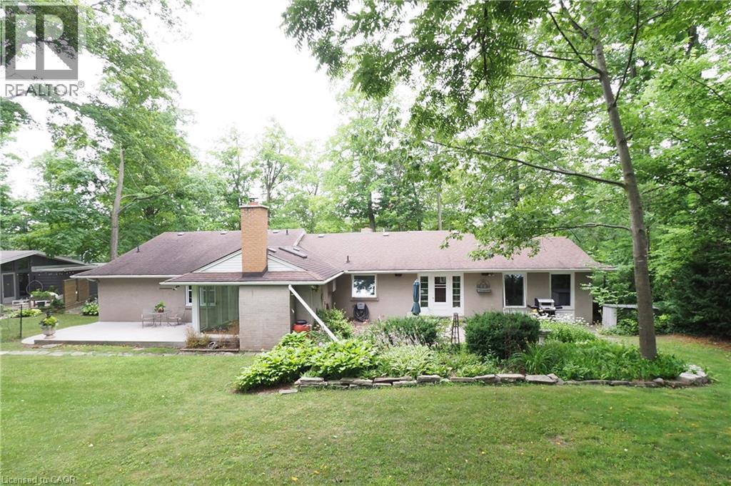 181 Lincoln Road, Waterloo, ON - Outdoor