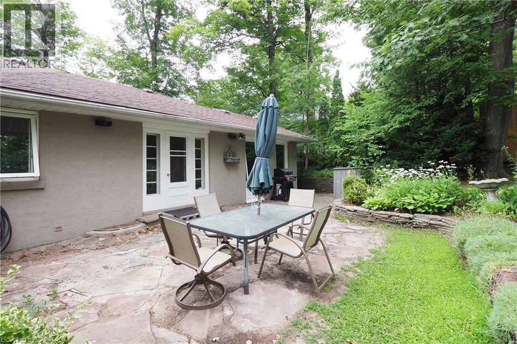 181 Lincoln Road, Waterloo, ON - Outdoor