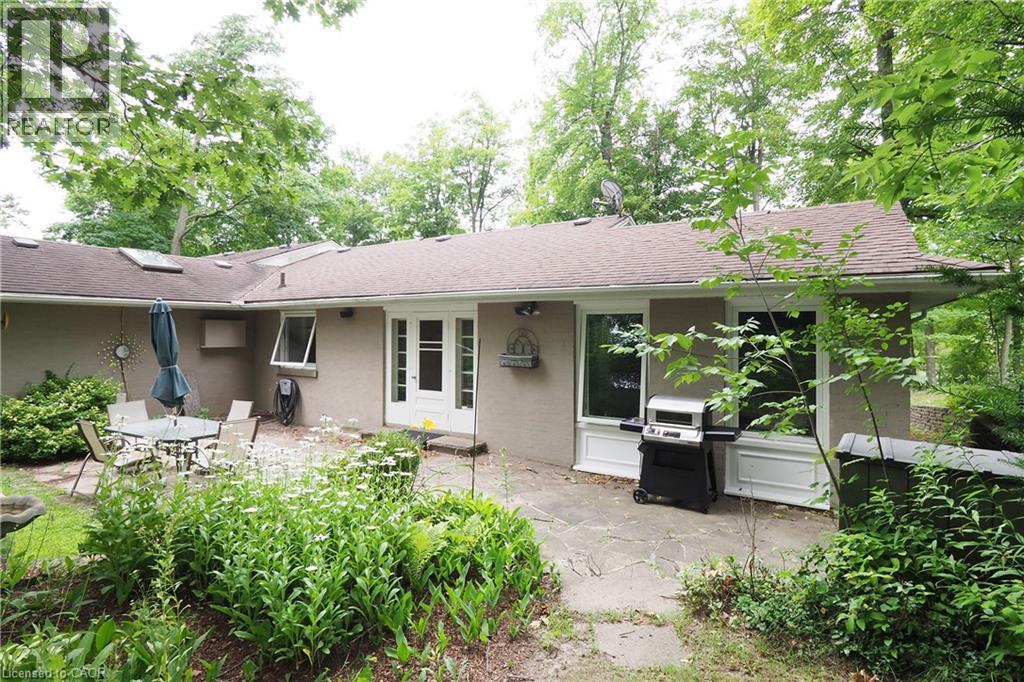181 Lincoln Road, Waterloo, ON - Outdoor