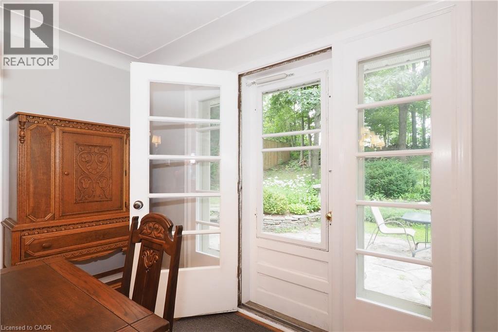 181 Lincoln Road, Waterloo, ON - Indoor