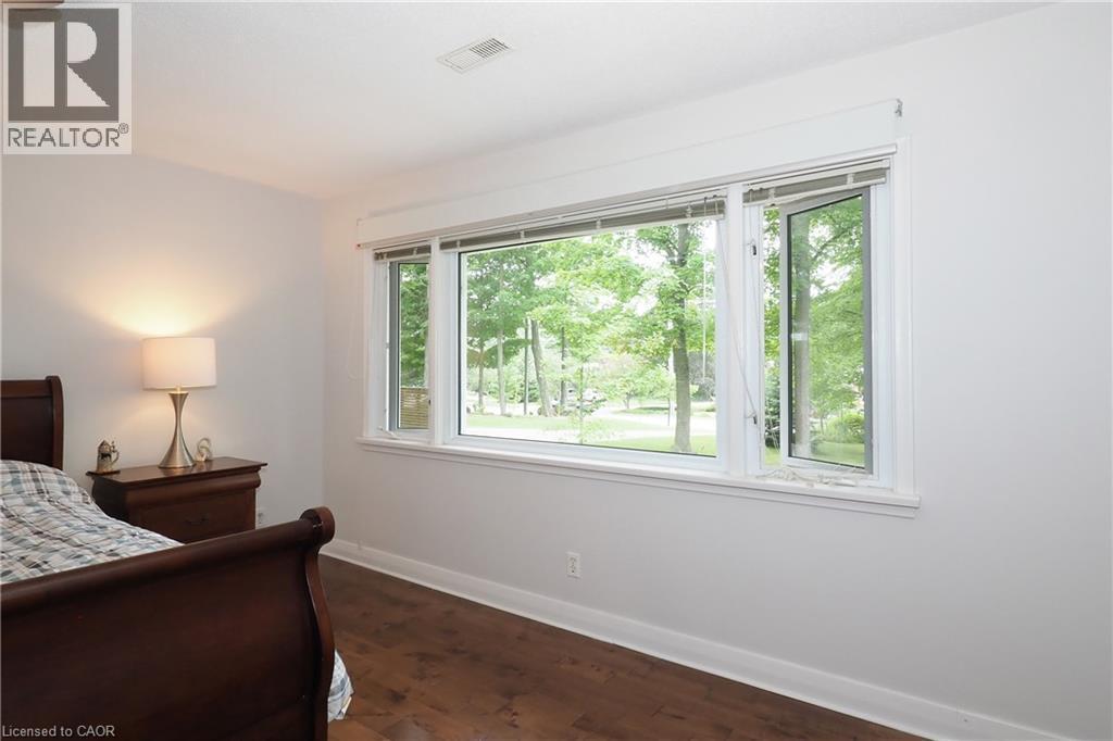 181 Lincoln Road, Waterloo, ON - Indoor Photo Showing Bedroom
