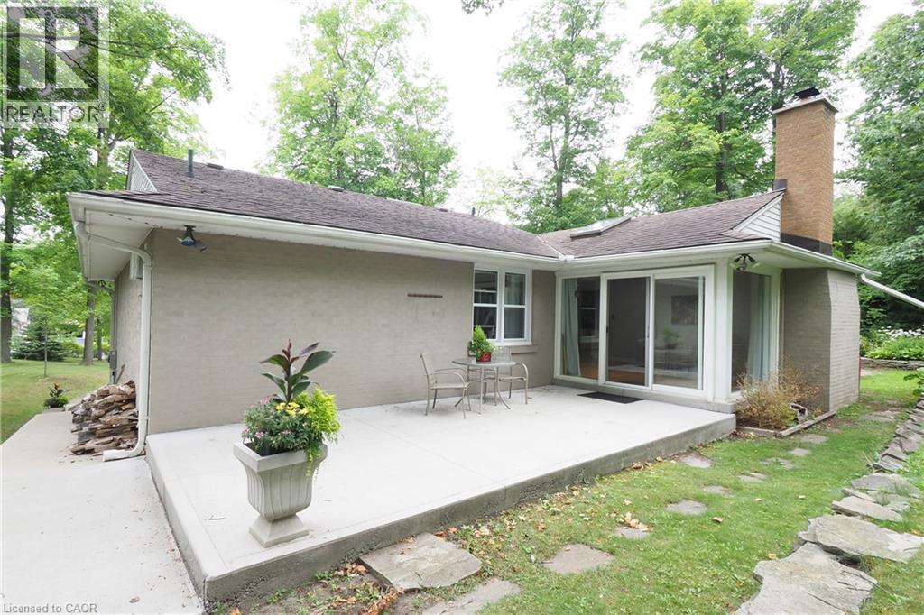 181 Lincoln Road, Waterloo, ON - Outdoor