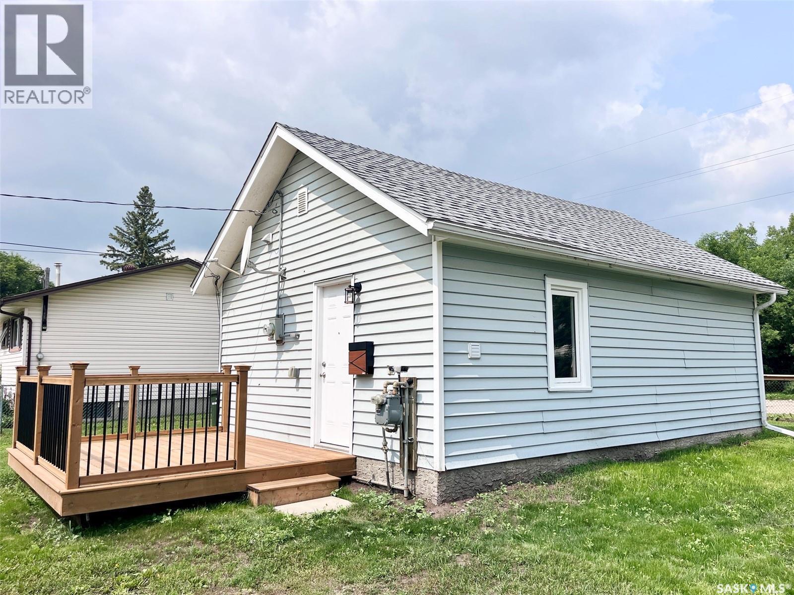 1101 12Th Street W, Prince Albert, SK - Outdoor