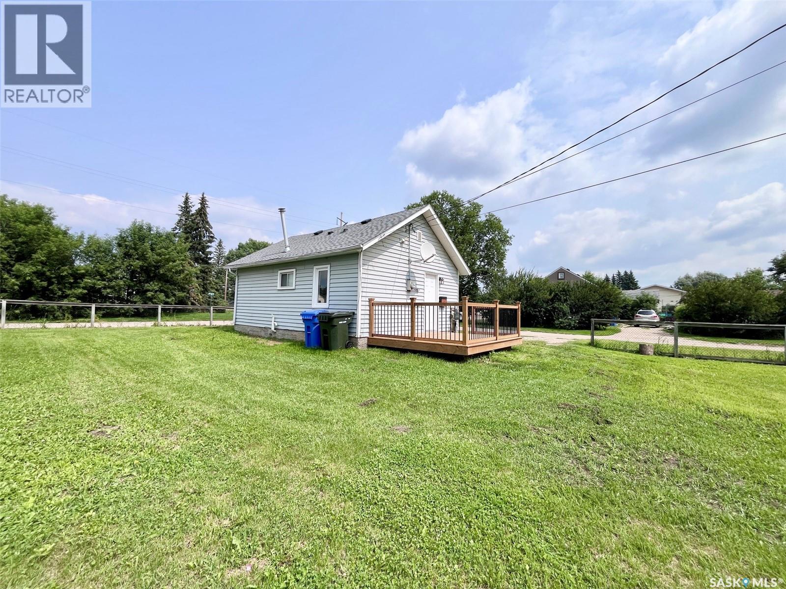 1101 12Th Street W, Prince Albert, SK - Outdoor