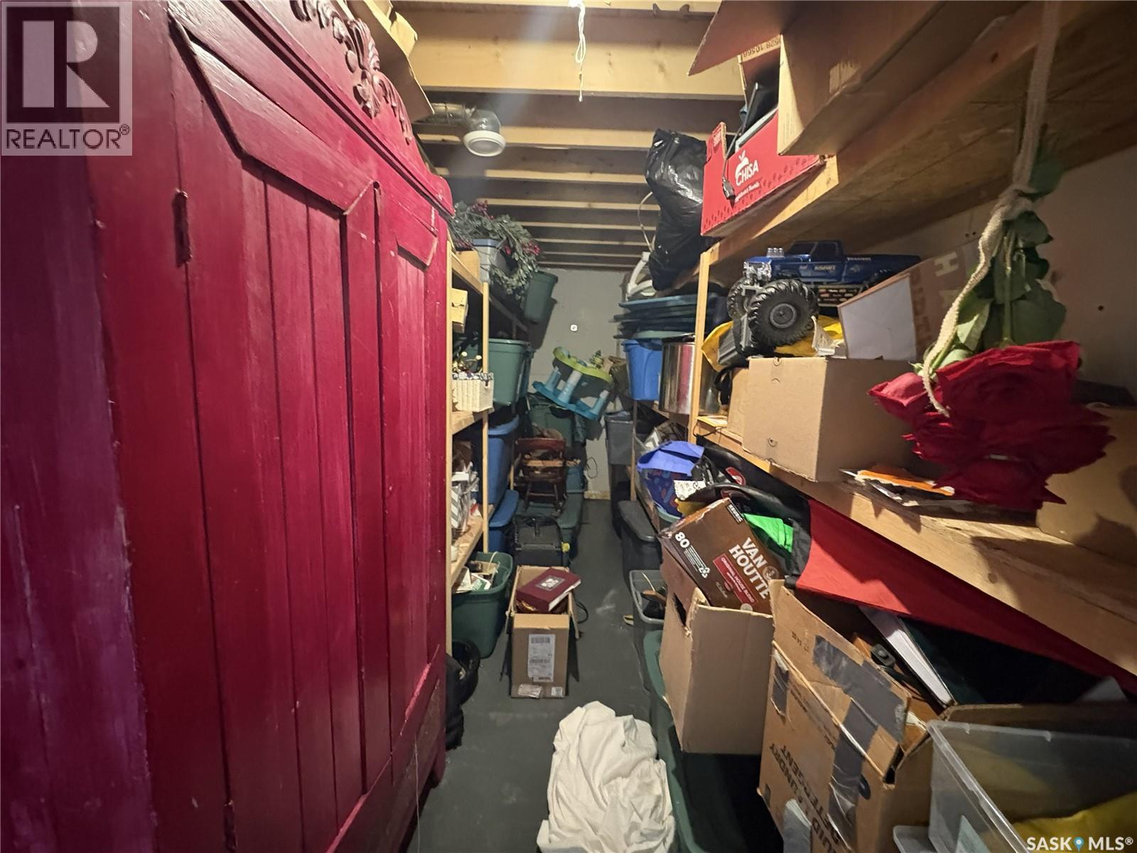 Canada Goose Lodge, Bayne Rm No. 371, SK - Indoor With Storage