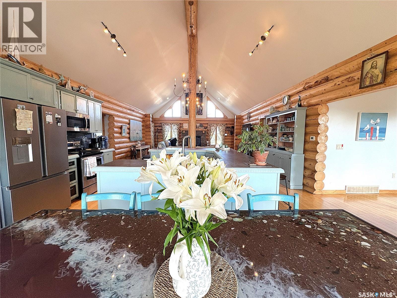 Canada Goose Lodge, Bayne Rm No. 371, SK - Indoor