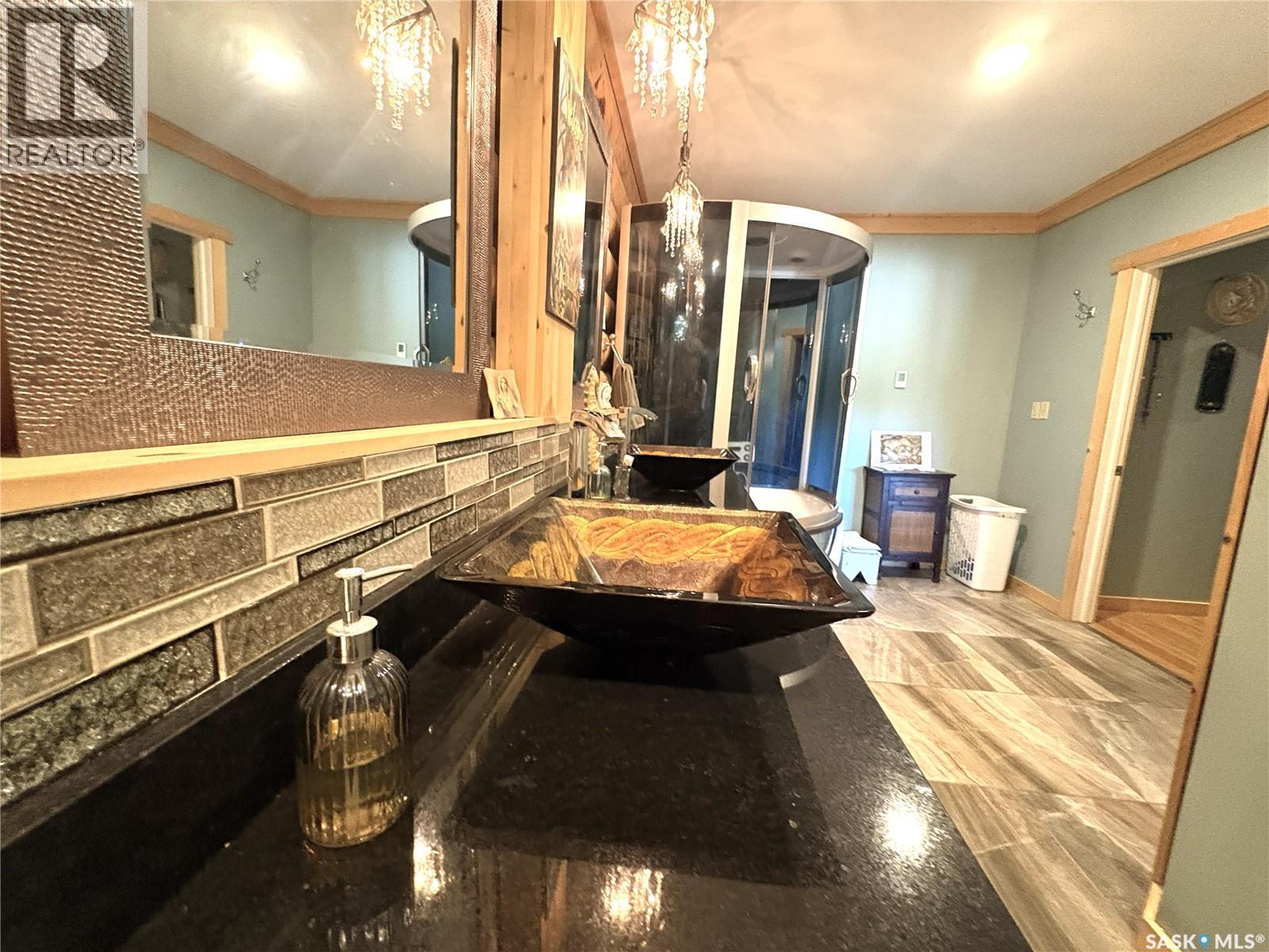 Canada Goose Lodge, Bayne Rm No. 371, SK - Indoor Photo Showing Other Room