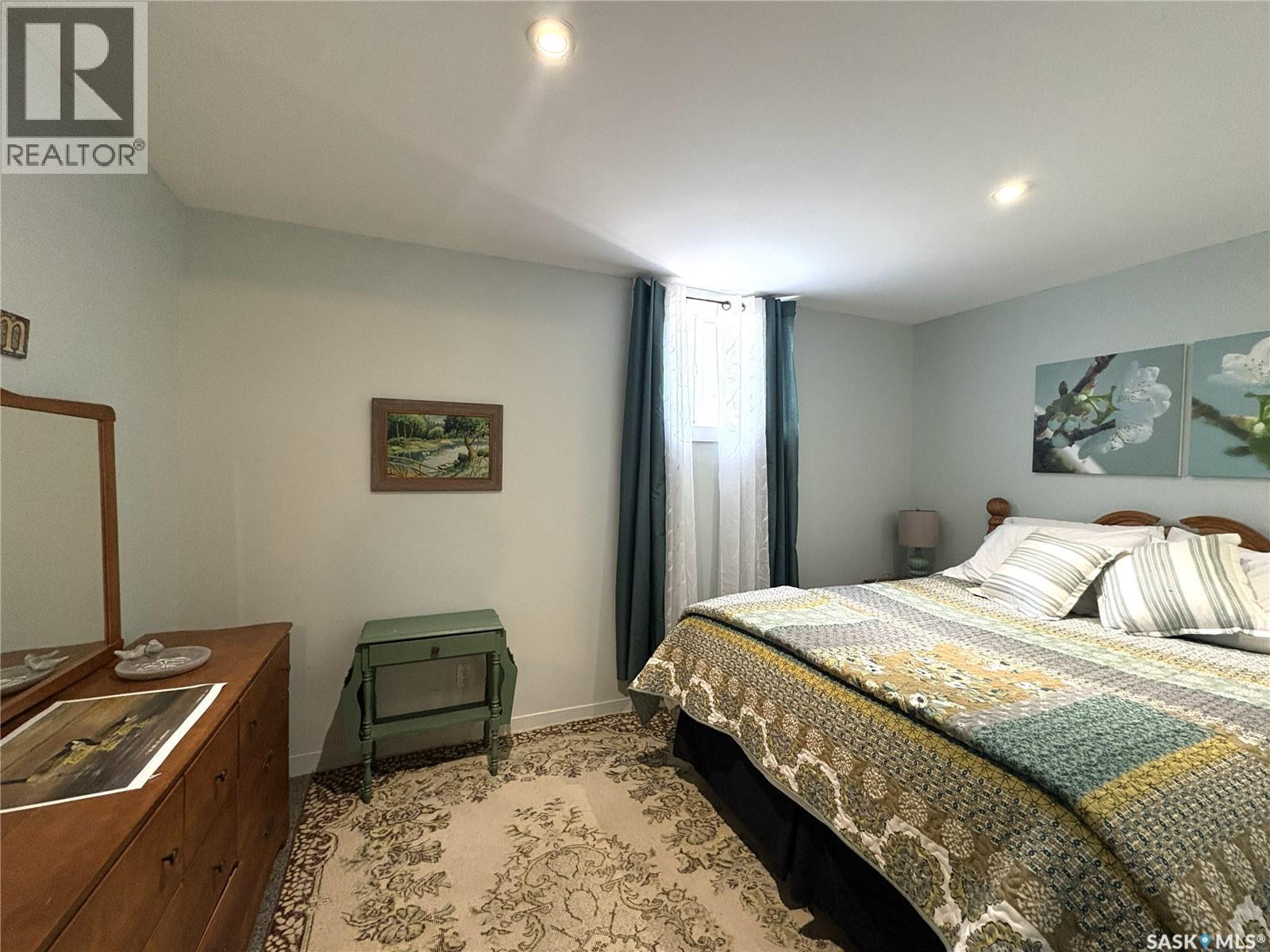 Canada Goose Lodge, Bayne Rm No. 371, SK - Indoor Photo Showing Bedroom