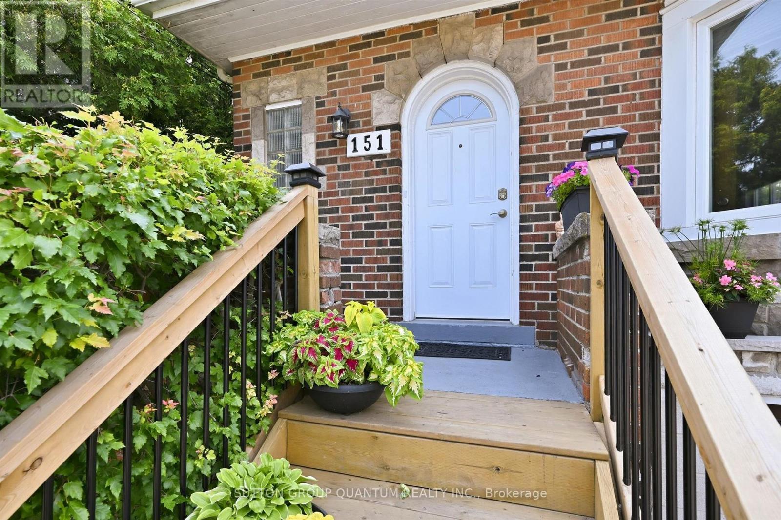 151 East 16Th Street, Hamilton, ON - Outdoor