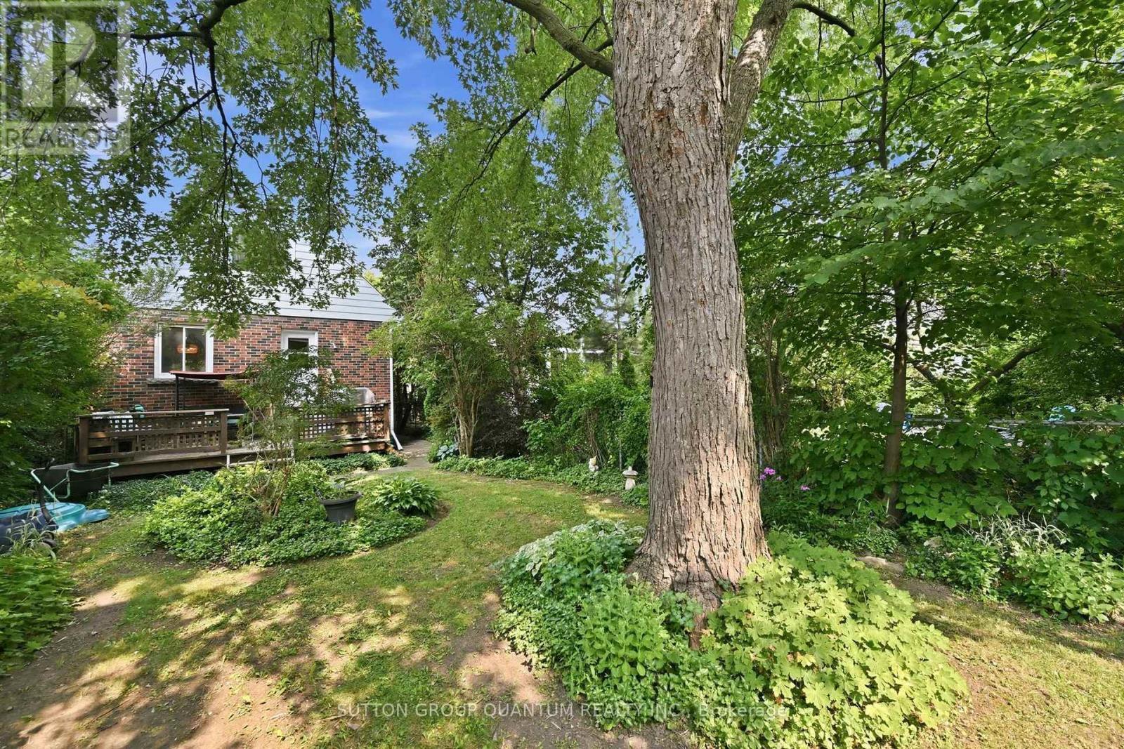 151 East 16Th Street, Hamilton, ON - Outdoor