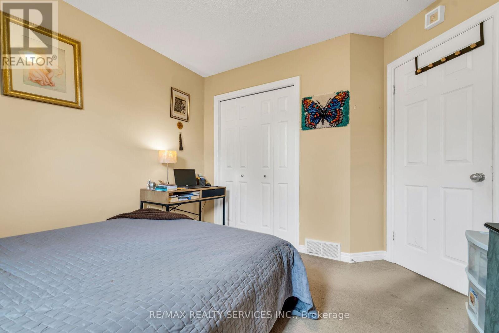 752 North Leaksdale Circle, London South, ON - Indoor Photo Showing Bedroom