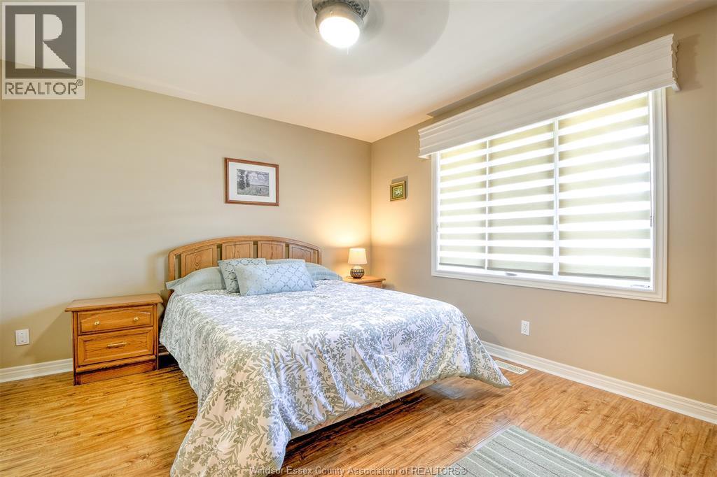81 Crosswinds, Kingsville, ON - Indoor Photo Showing Bedroom