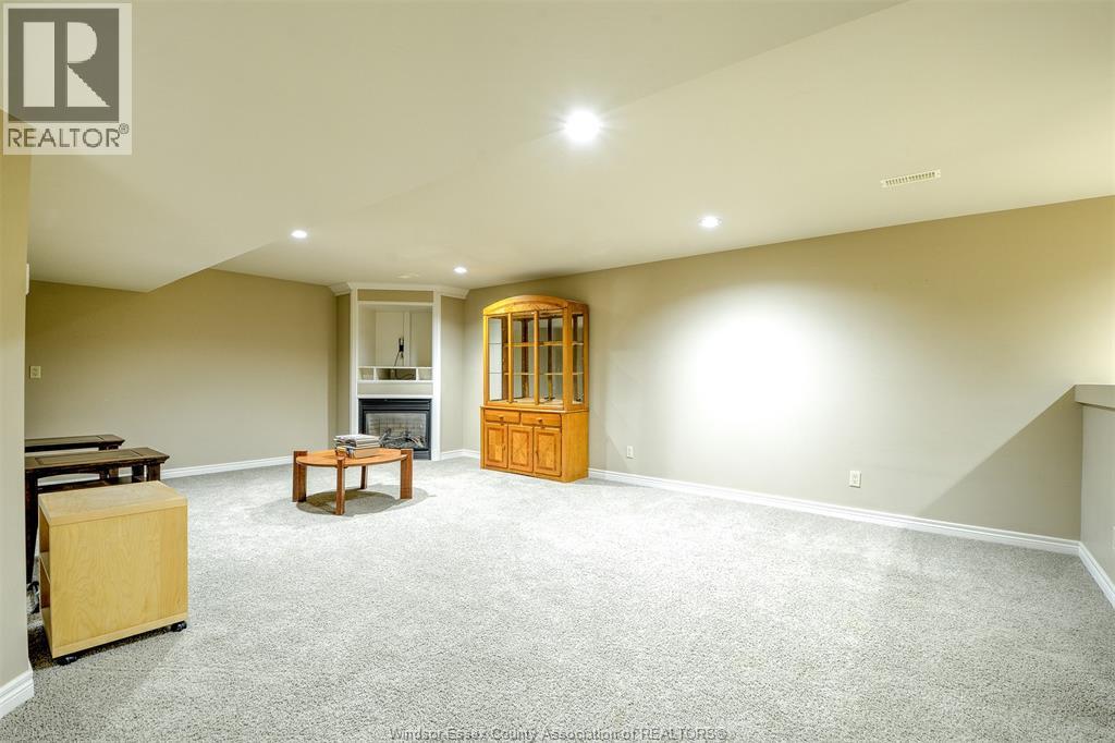 81 Crosswinds, Kingsville, ON - Indoor