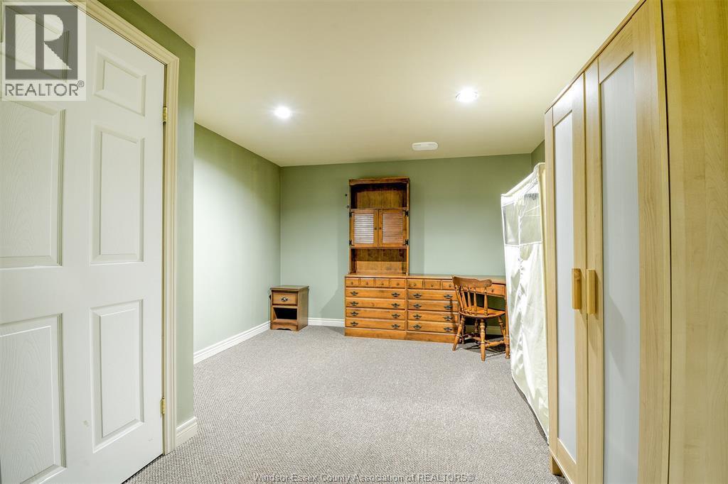 81 Crosswinds, Kingsville, ON - Indoor Photo Showing Other Room