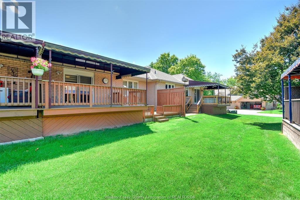 81 Crosswinds, Kingsville, ON - Outdoor With Deck Patio Veranda