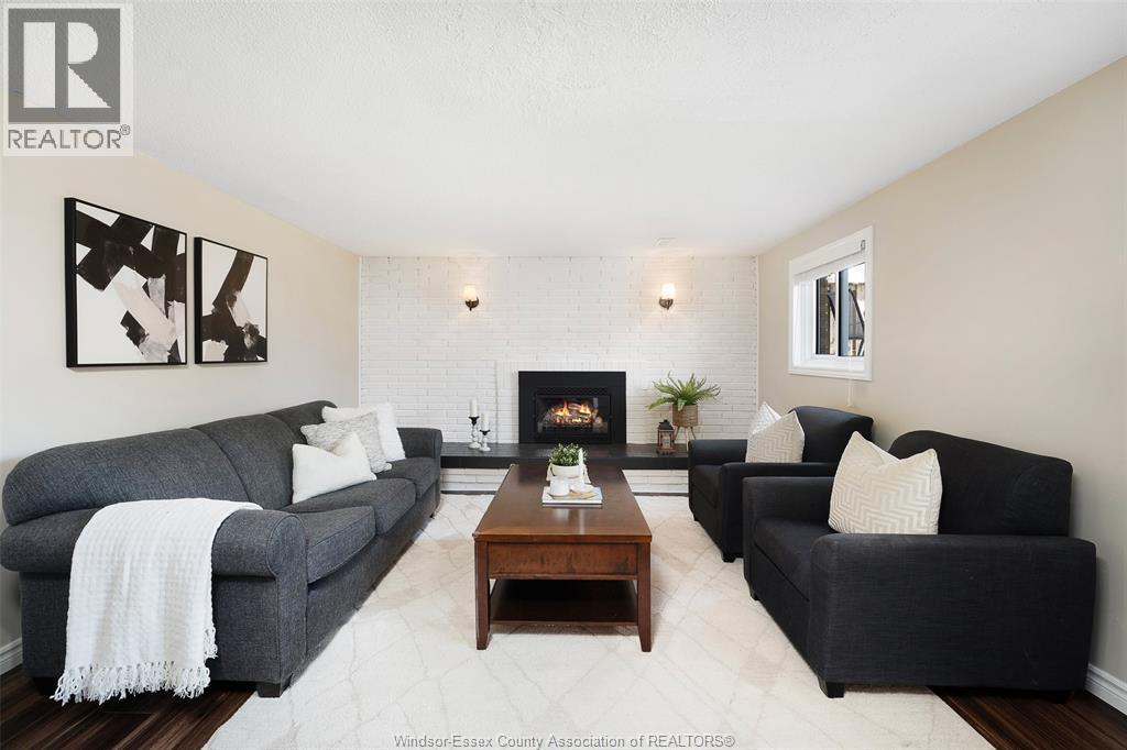 347 St. Peter Street, Belle River, ON - Indoor Photo Showing Living Room With Fireplace