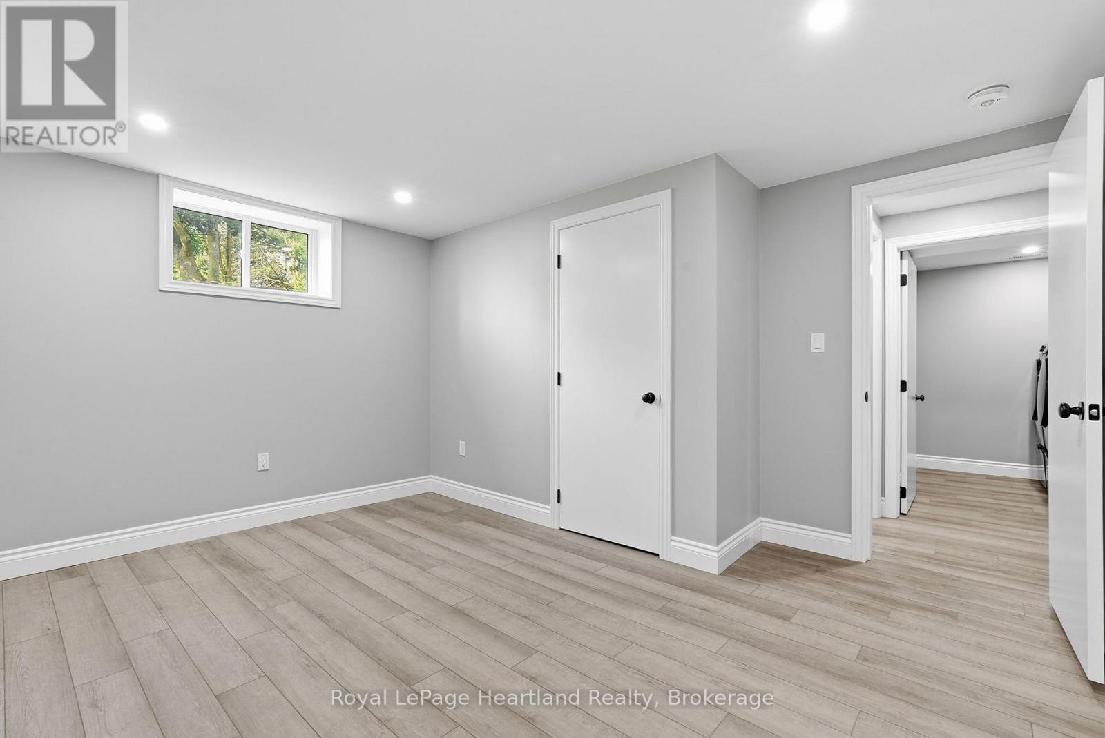 20 Queen Street W, Minto, ON - Indoor Photo Showing Other Room