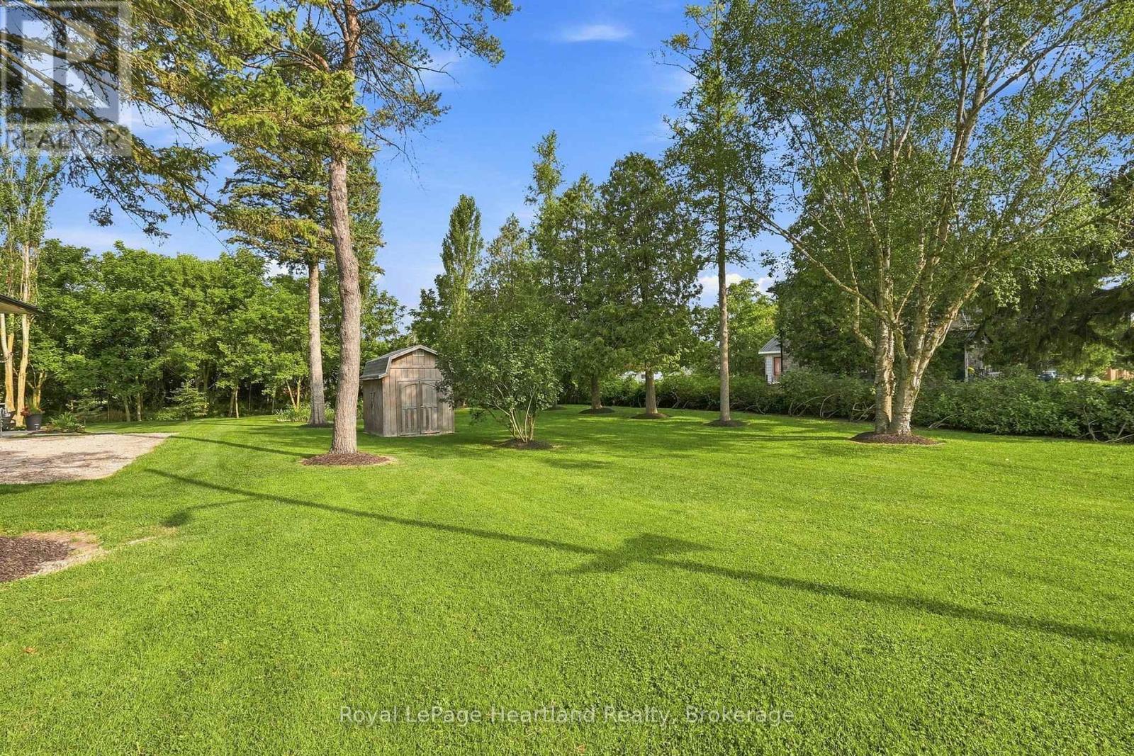 20 Queen Street W, Minto, ON - Outdoor