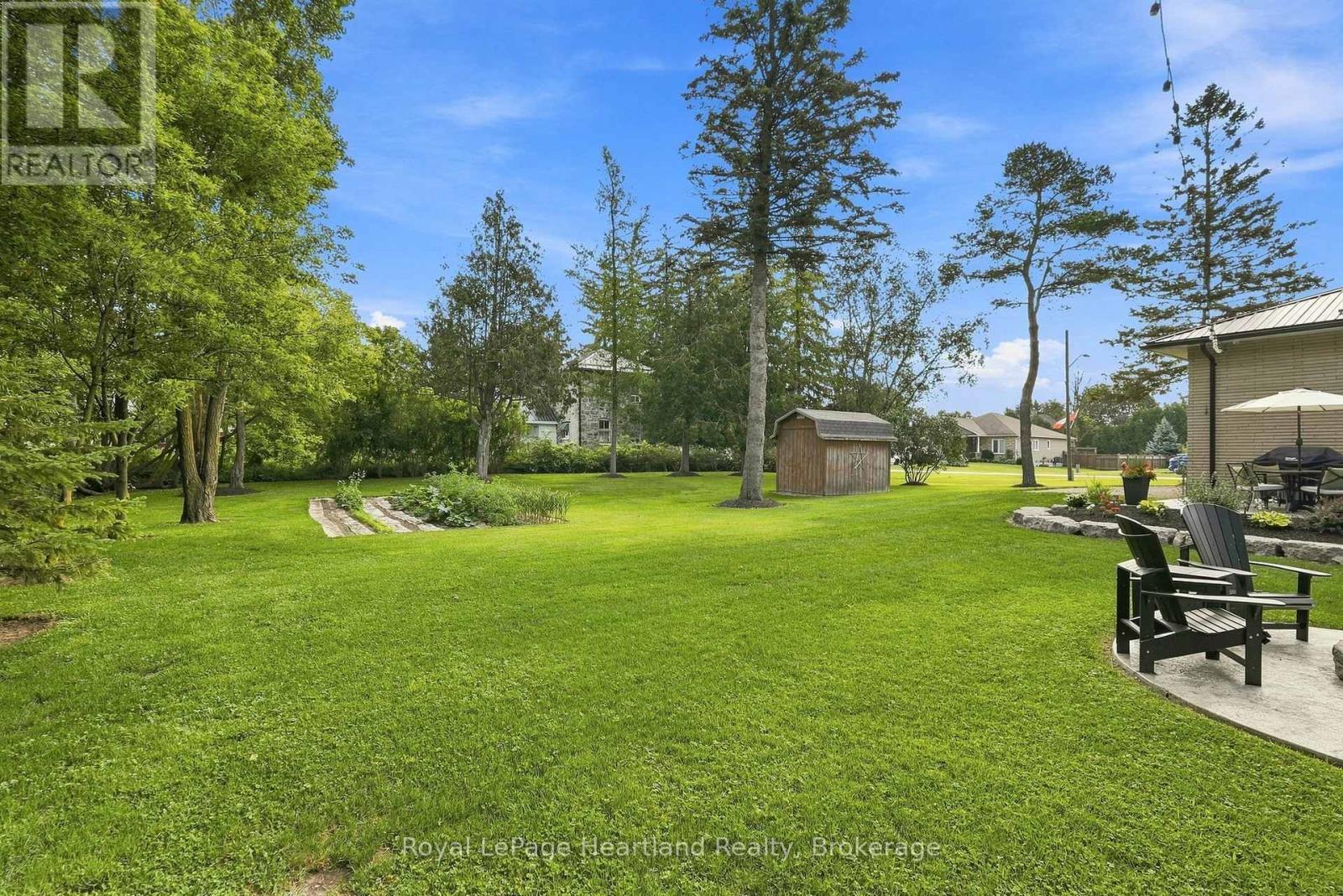 20 Queen Street W, Minto, ON - Outdoor