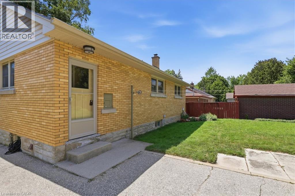 184 Murdock Avenue, Waterloo, ON - Outdoor