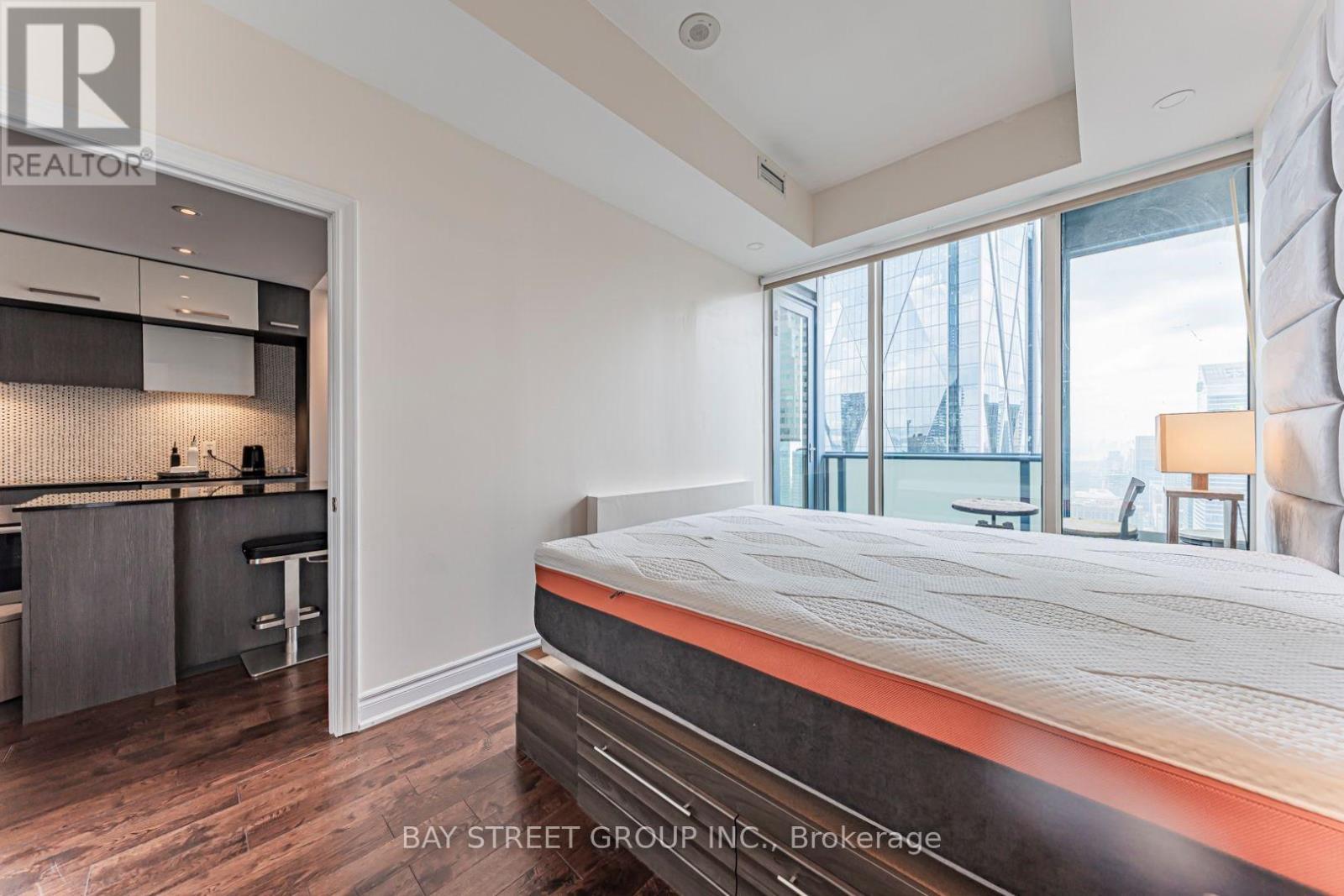 5403 - 8 The Esplanade, Toronto, ON - Indoor Photo Showing Bedroom