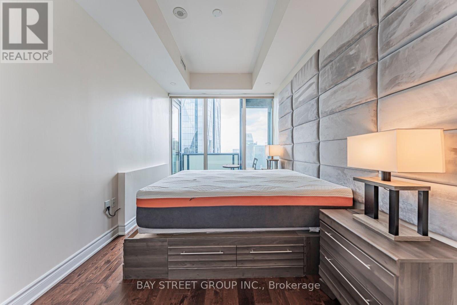5403 - 8 The Esplanade, Toronto, ON - Indoor