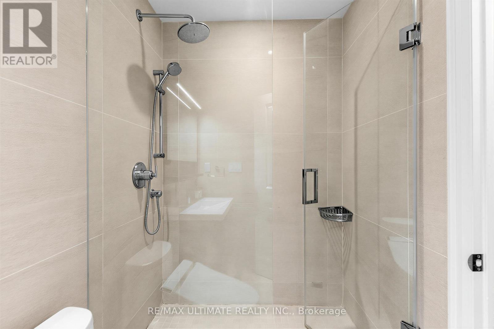 603 - 1 Bedford Road, Toronto, ON - Indoor Photo Showing Bathroom