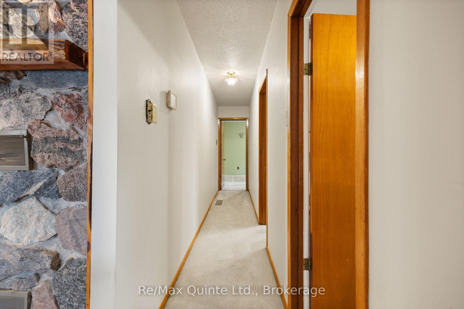 366 Farnham Road, Belleville (Thurlow Ward), ON - Indoor Photo Showing Other Room