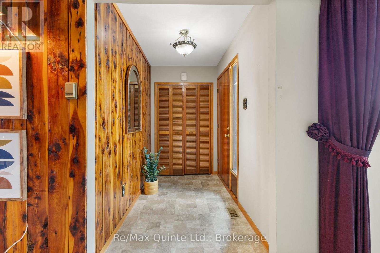 366 Farnham Road, Belleville (Thurlow Ward), ON - Indoor Photo Showing Other Room