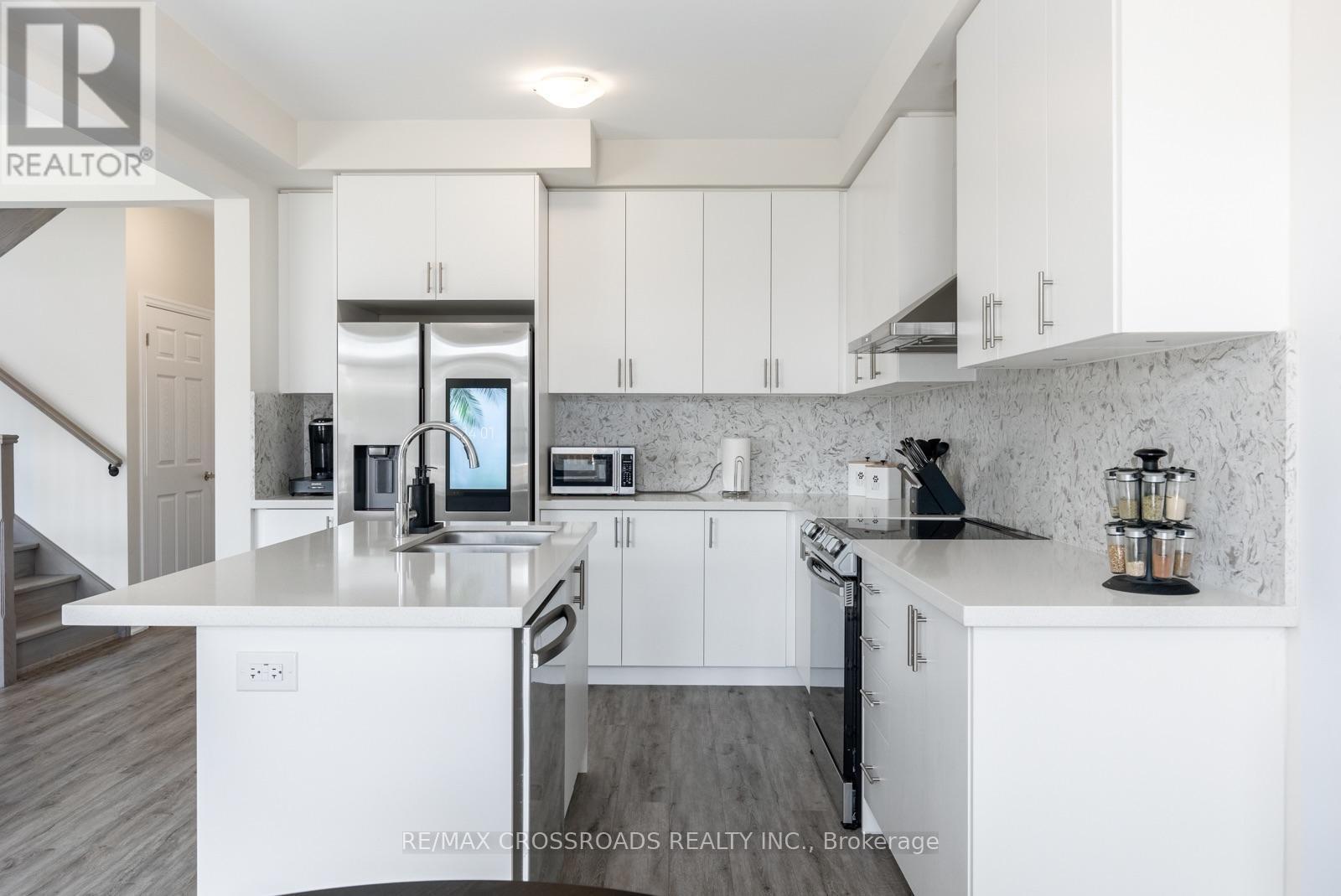 47 Ed Ewert Avenue, Clarington, ON - Indoor Photo Showing Kitchen With Stainless Steel Kitchen With Upgraded Kitchen