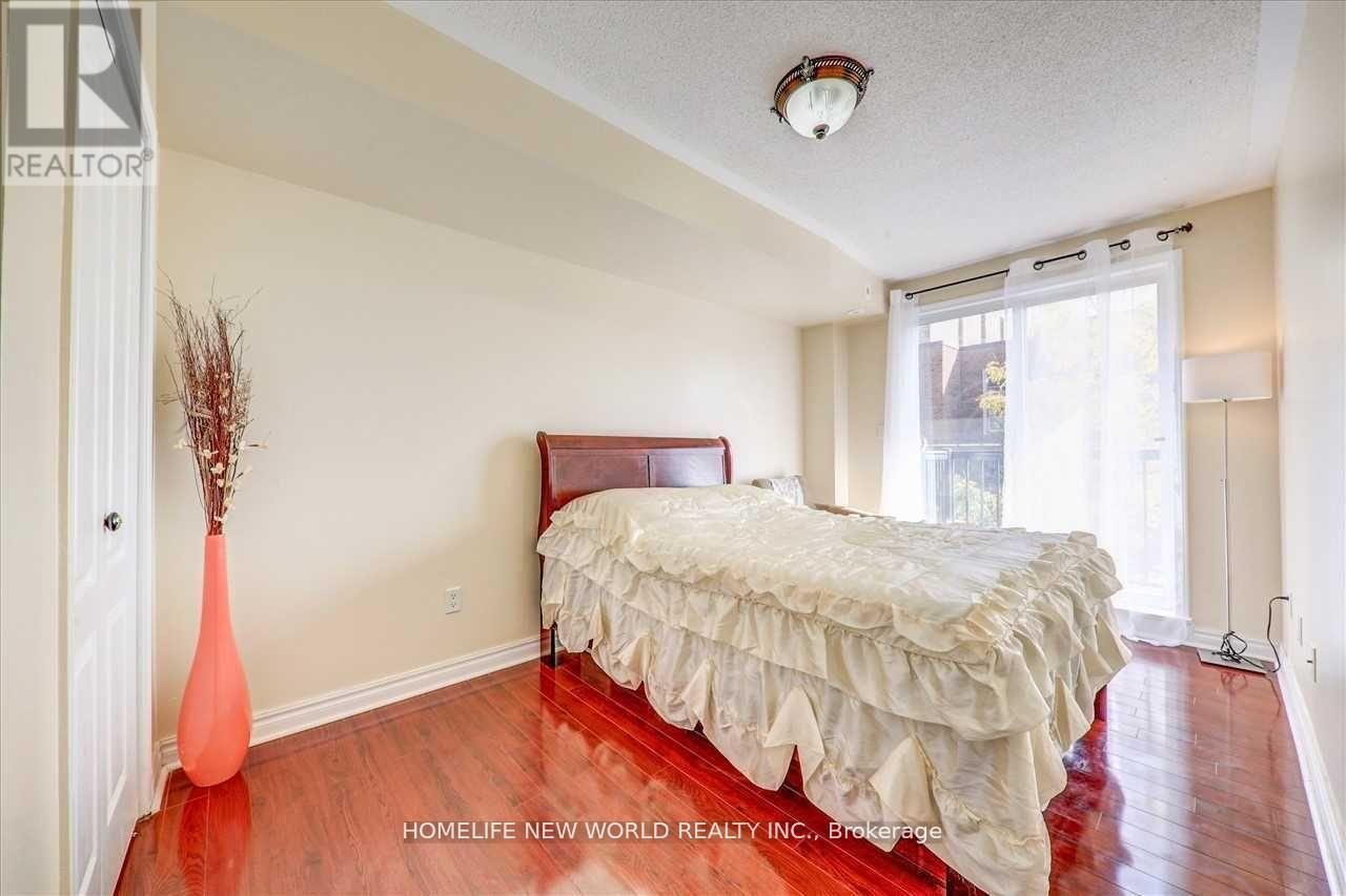 204 - 35 Strangford Lane, Toronto, ON - Indoor Photo Showing Bedroom