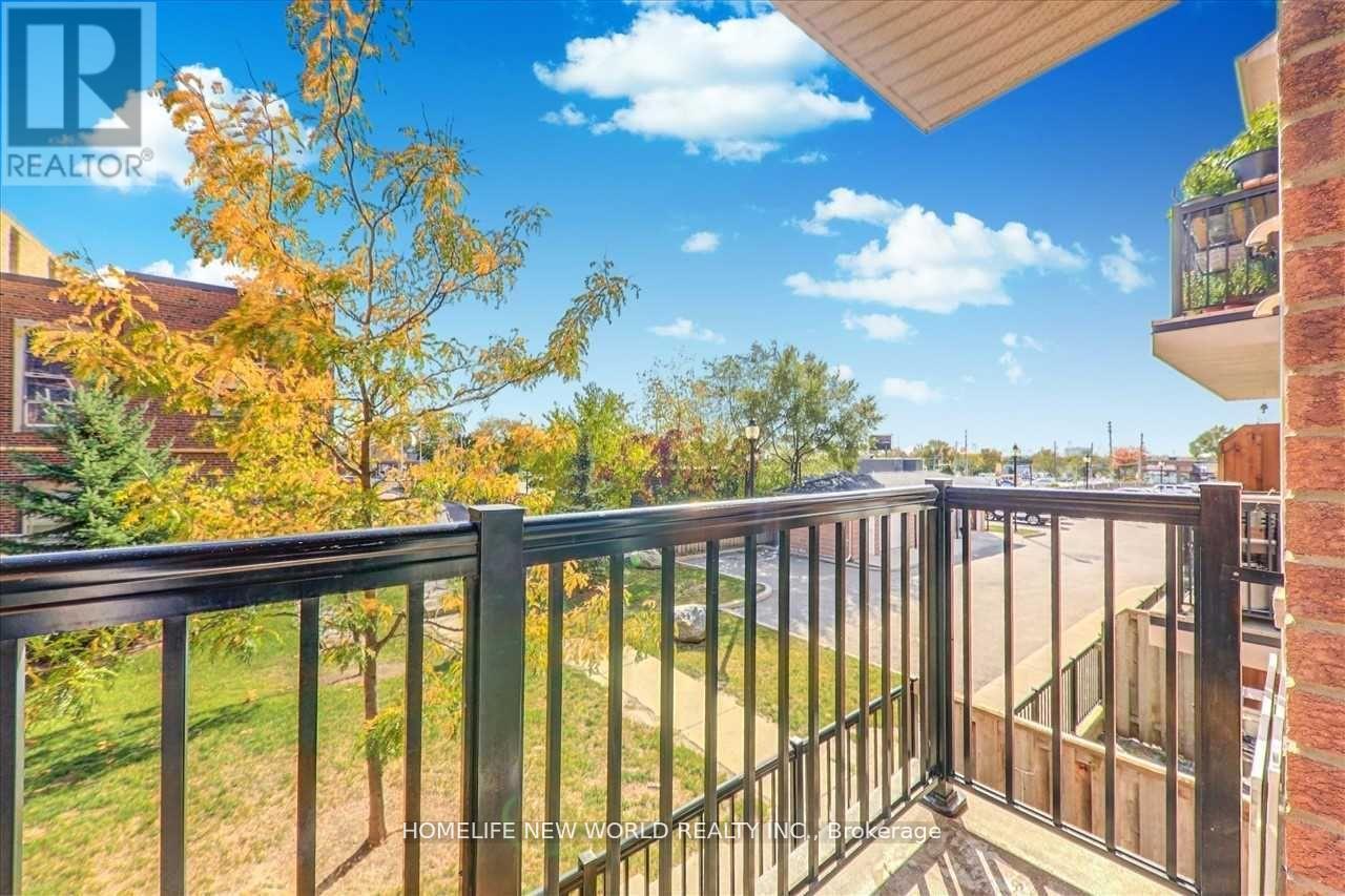 204 - 35 Strangford Lane, Toronto, ON - Outdoor