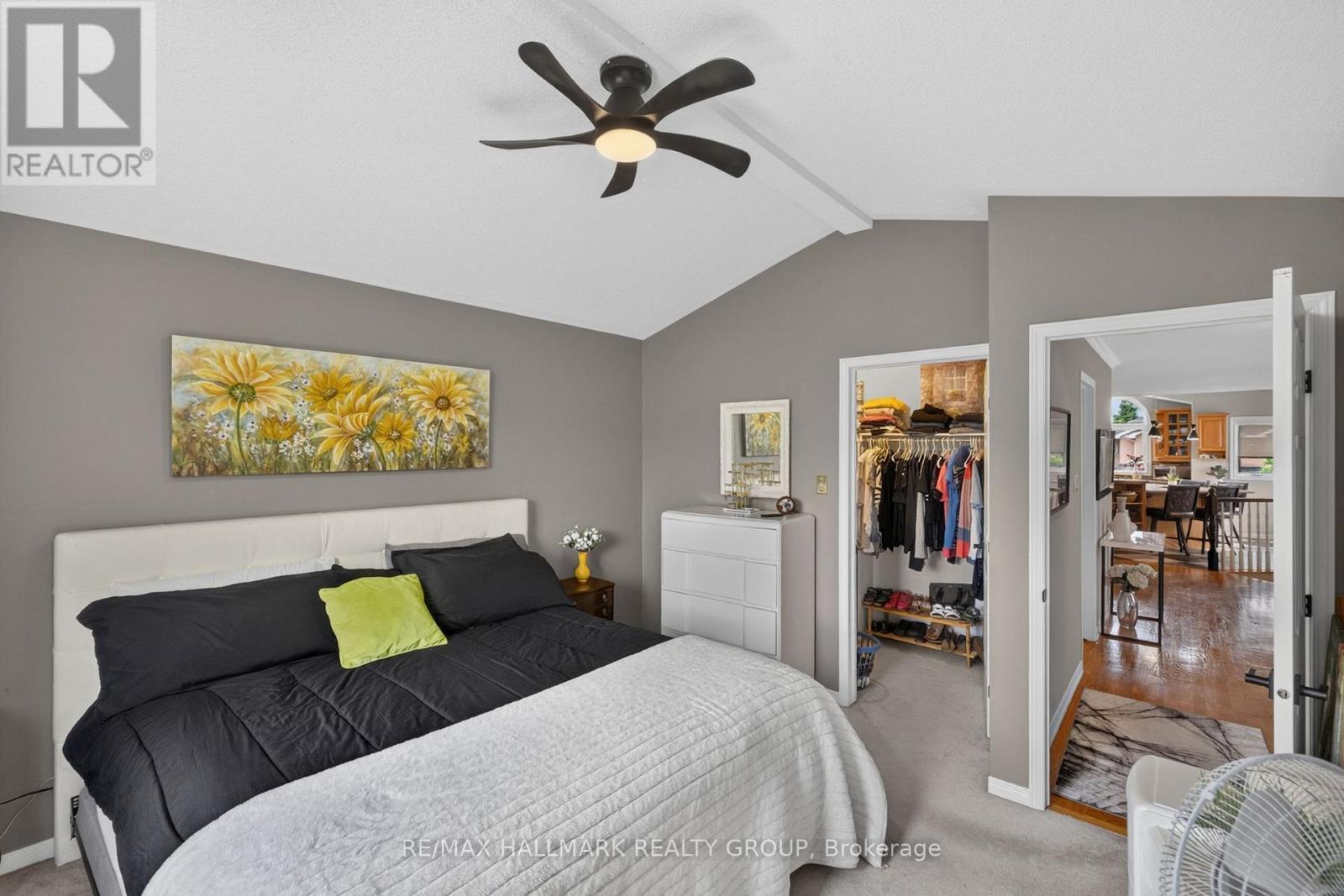 139 Castle Glen Crescent, Ottawa, ON - Indoor Photo Showing Bedroom