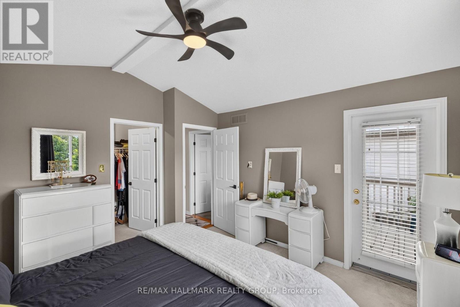 139 Castle Glen Crescent, Ottawa, ON - Indoor Photo Showing Bedroom