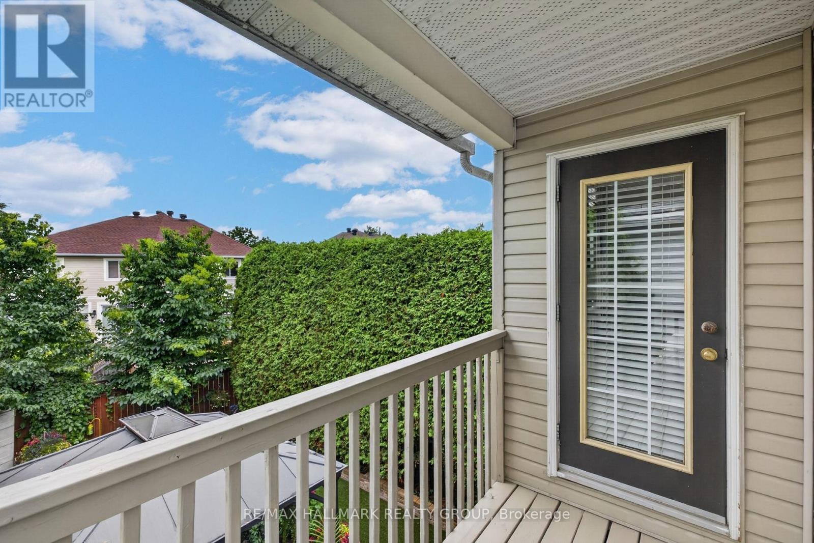 139 Castle Glen Crescent, Ottawa, ON - Outdoor With Balcony With Exterior
