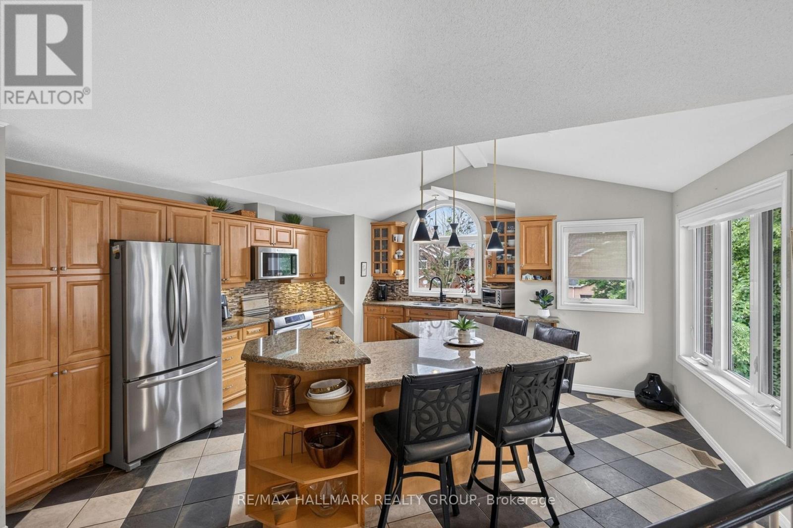 139 Castle Glen Crescent, Ottawa, ON - Indoor