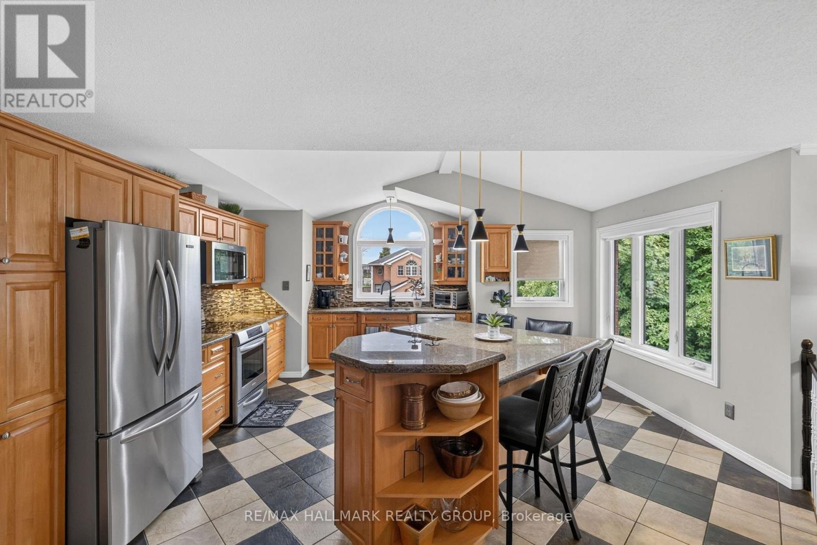 139 Castle Glen Crescent, Ottawa, ON - Indoor