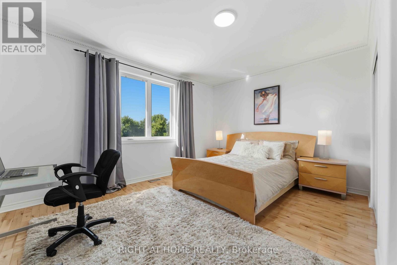 1607 Landel Drive, Ottawa, ON - Indoor Photo Showing Bedroom