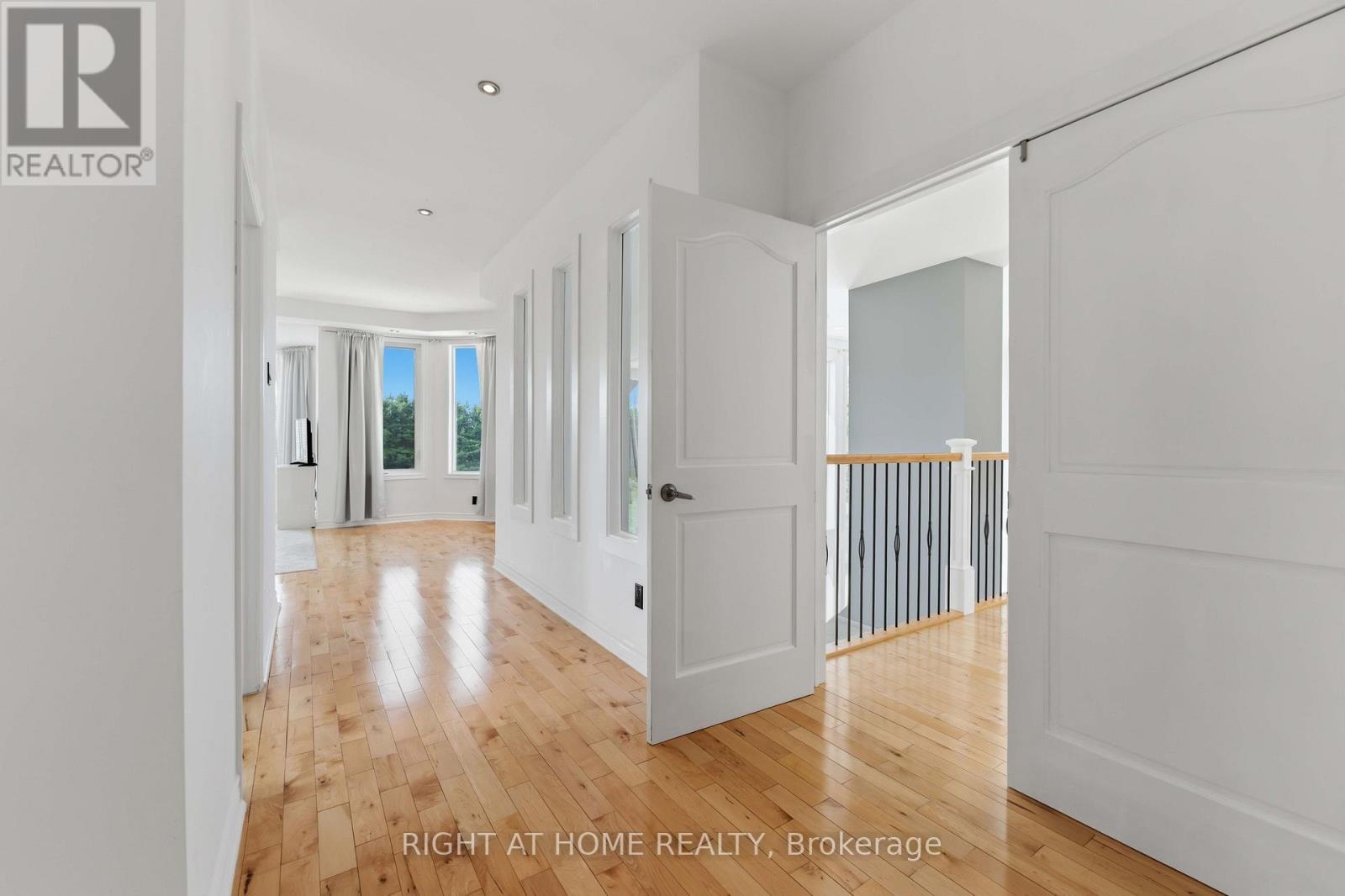 1607 Landel Drive, Ottawa, ON - Indoor Photo Showing Other Room