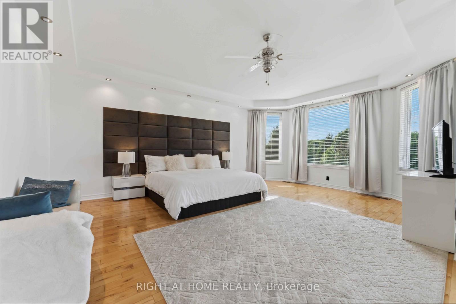 1607 Landel Drive, Ottawa, ON - Indoor Photo Showing Bedroom