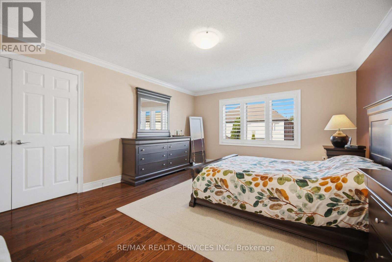 49 Learmont Avenue, Caledon, ON - Indoor Photo Showing Bedroom