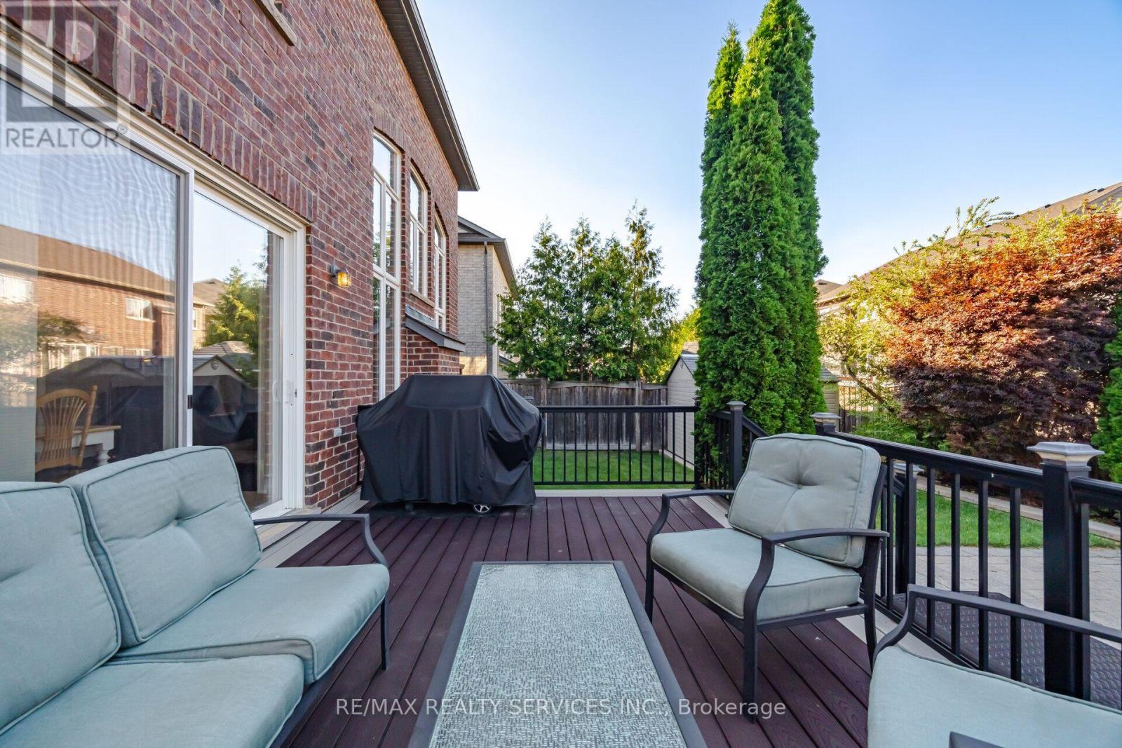 49 Learmont Avenue, Caledon, ON - Outdoor With Deck Patio Veranda With Exterior