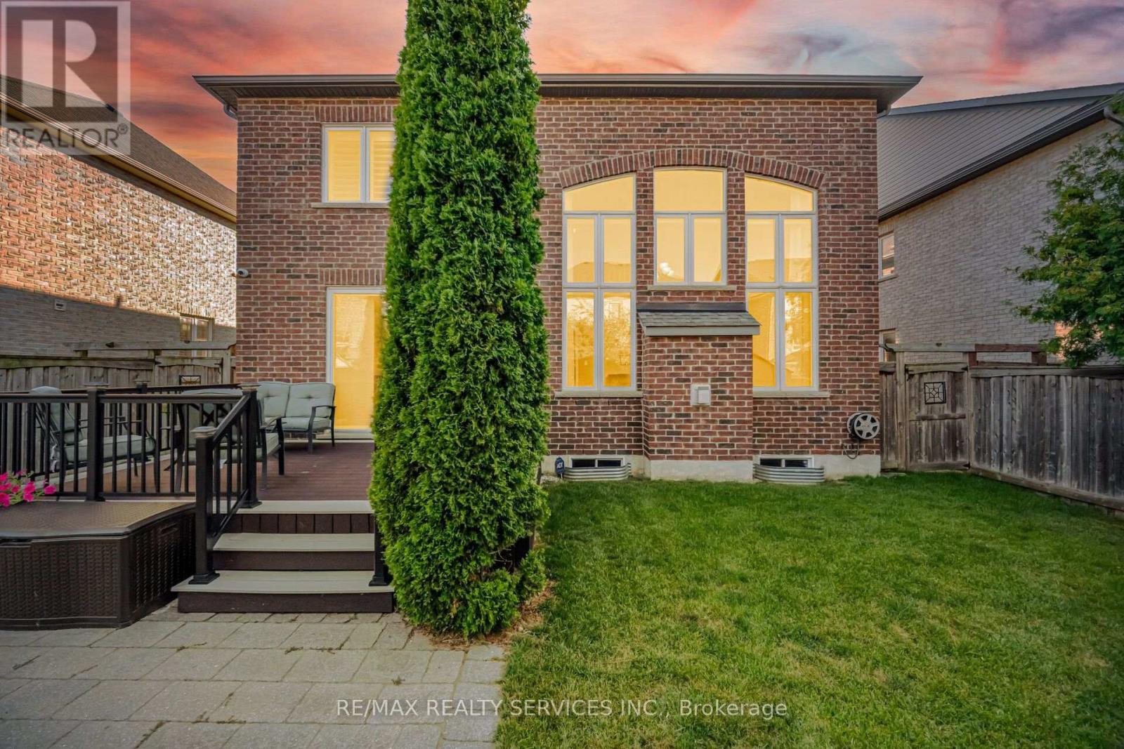 49 Learmont Avenue, Caledon, ON - Outdoor With Deck Patio Veranda With Exterior